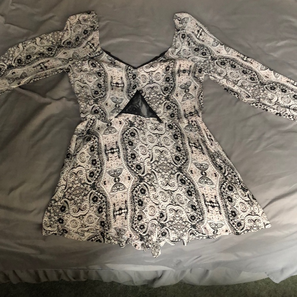 Black and white jumper